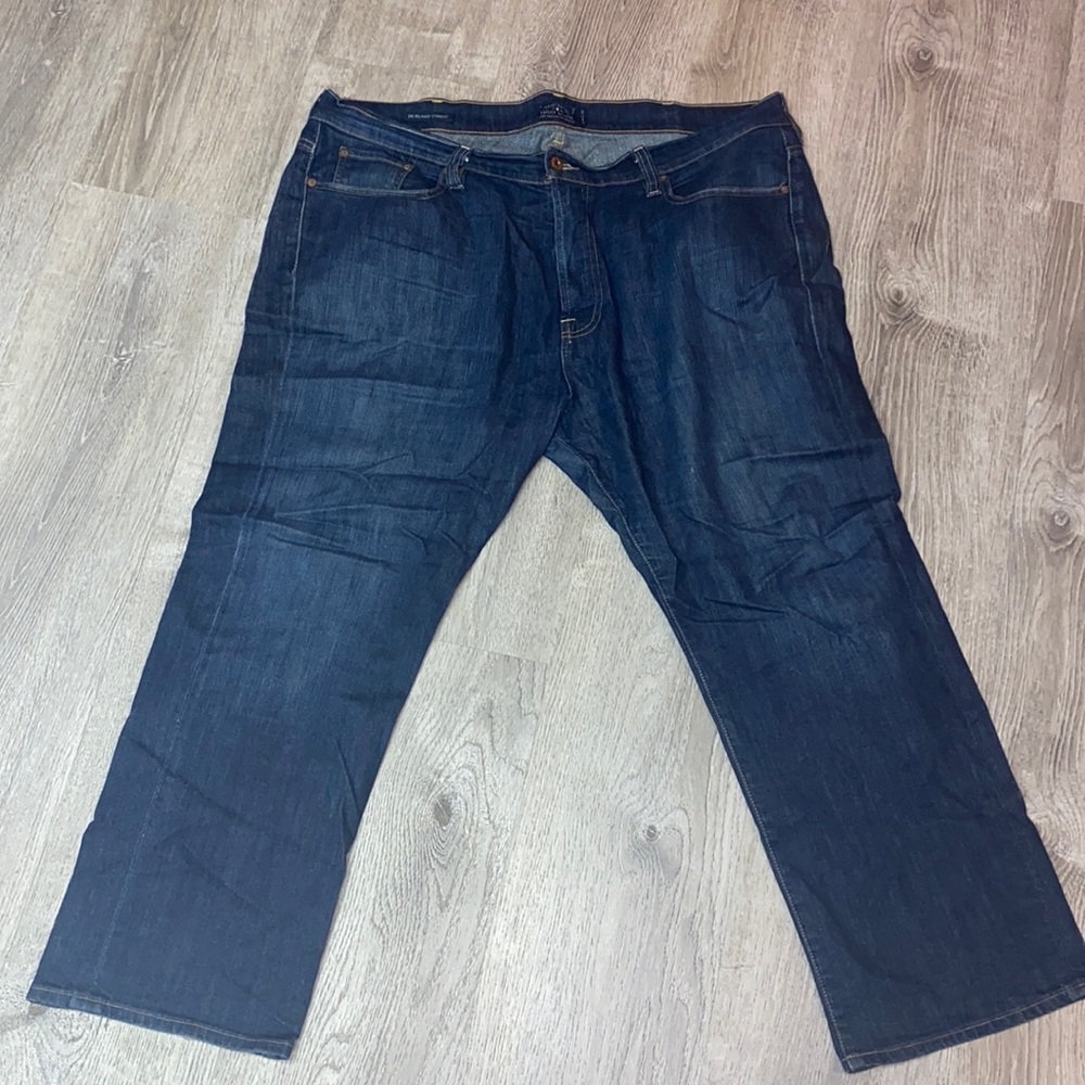 Men’s lucky brand medium wash jeans W 44 L 30